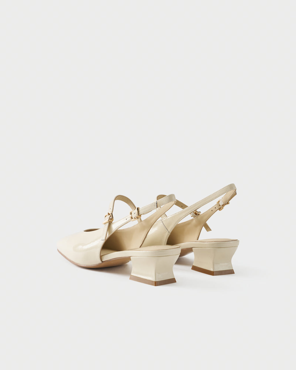 Square-toe slingback pump in patent leather