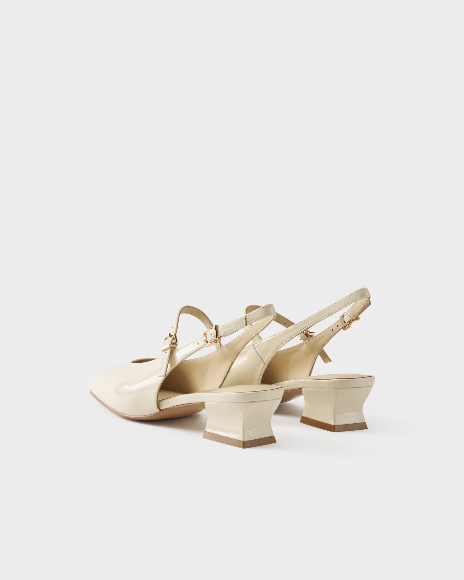 Square-toe slingback pump in patent leather