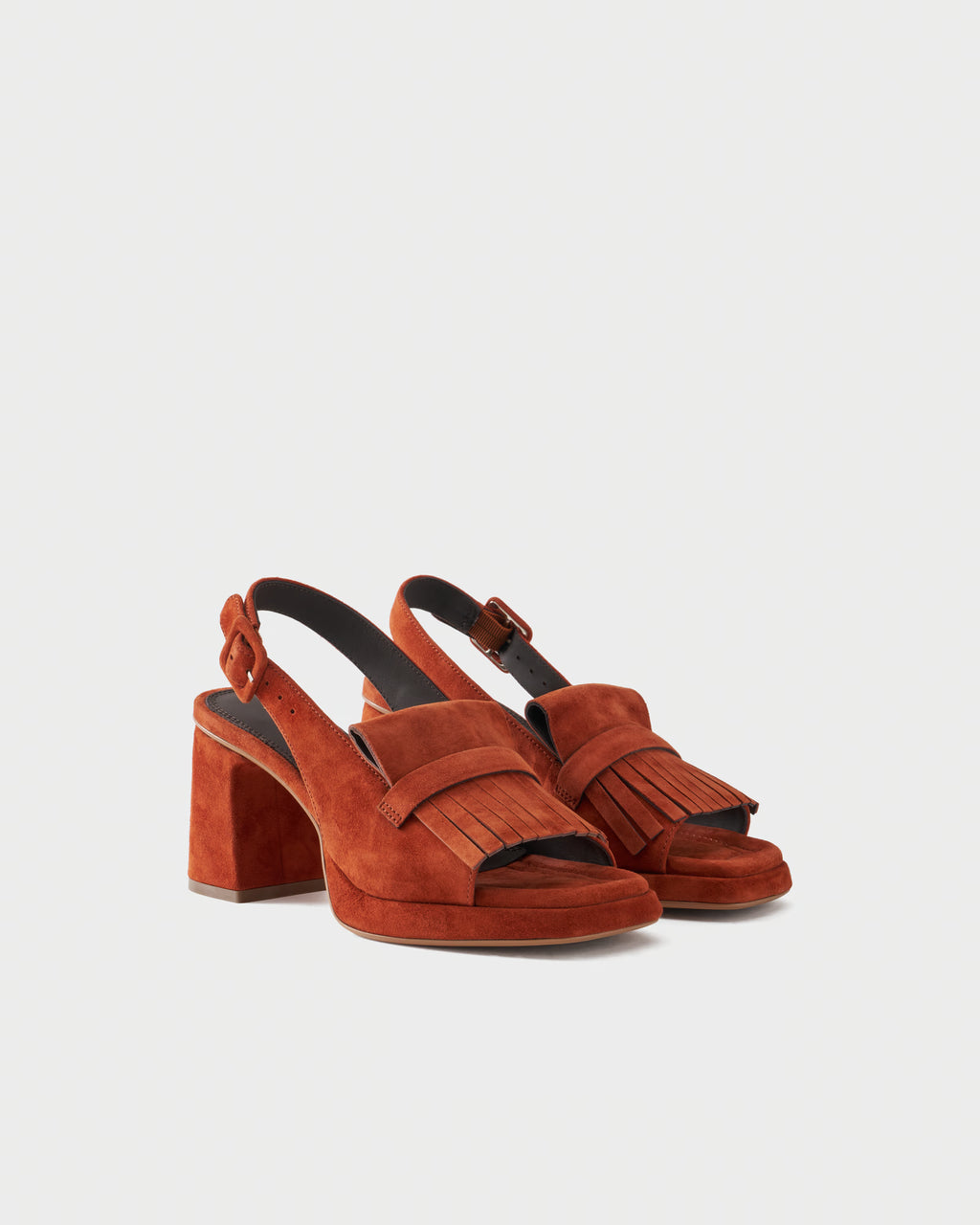 Sandalo slingback in pelle scamosciata con frange