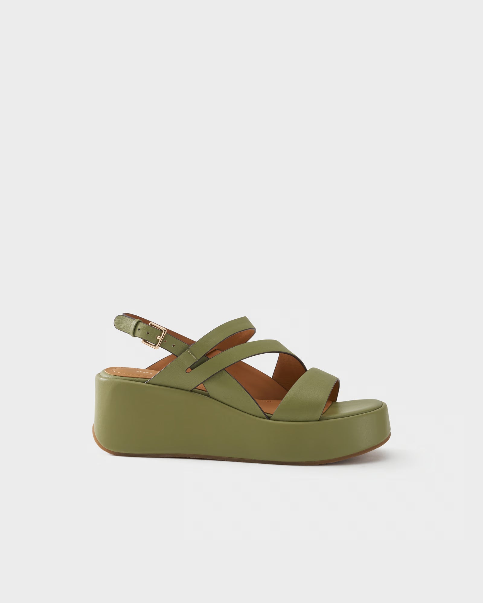 Platform sandal in leather