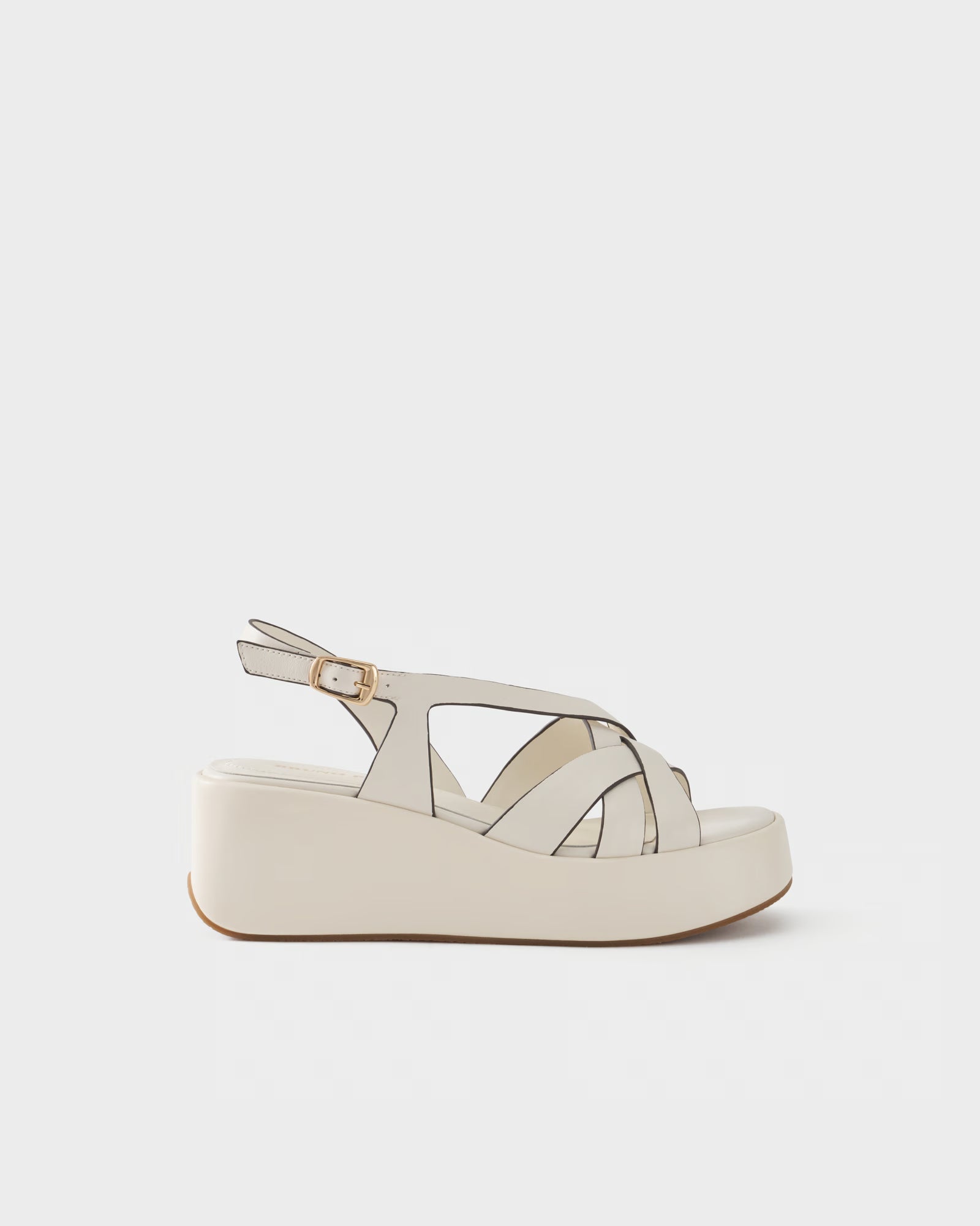 Platform sandal in leather