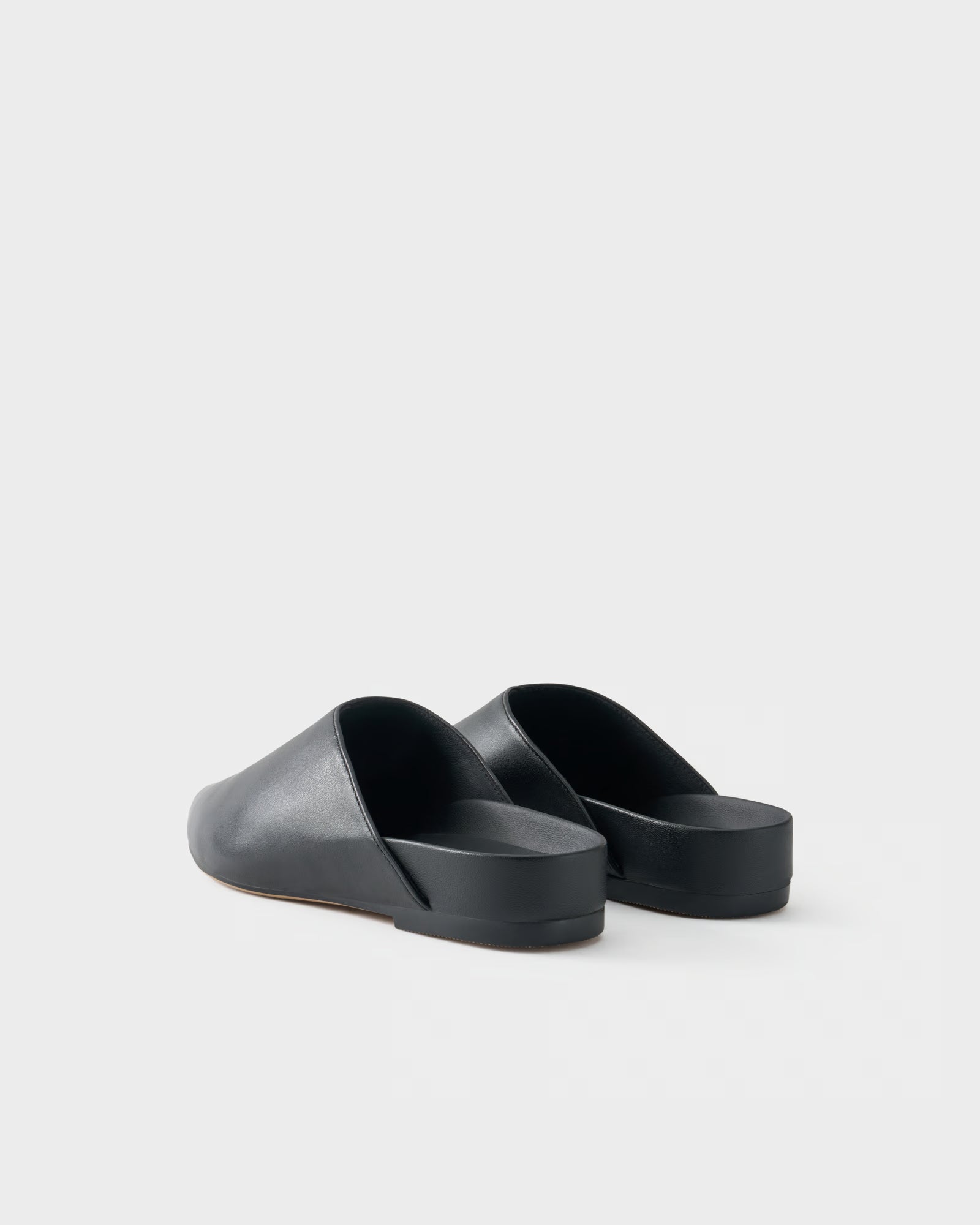 Flat mule in nappa leather