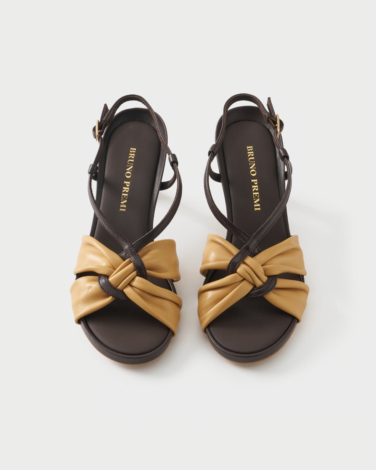 Sandalo slingback in nappa bicolore con fascia annodata