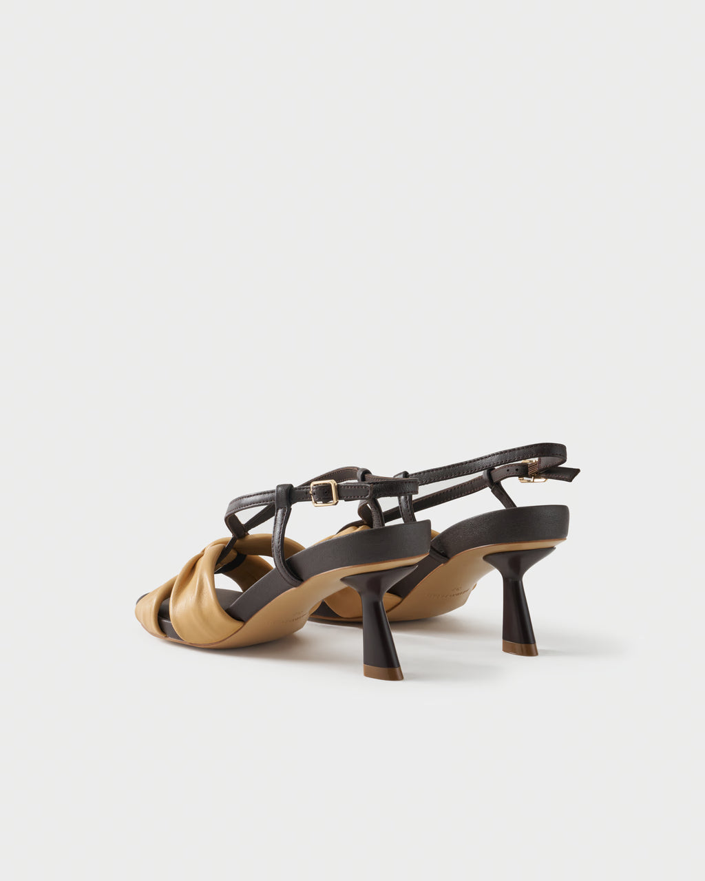 Sandalo slingback in nappa bicolore con fascia annodata
