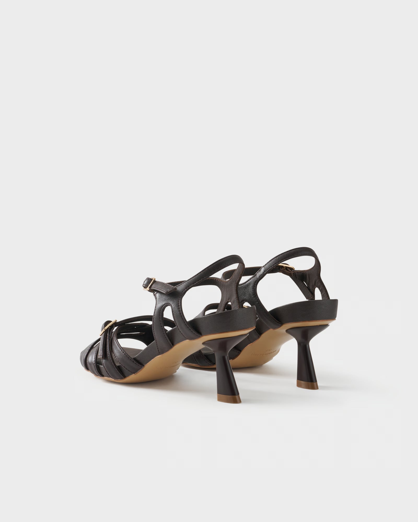 Sandalo slingback in nappa con listini incrociati