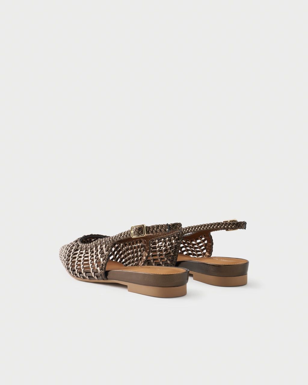 Pointed-toe slingback ballerina with laminated woven upper