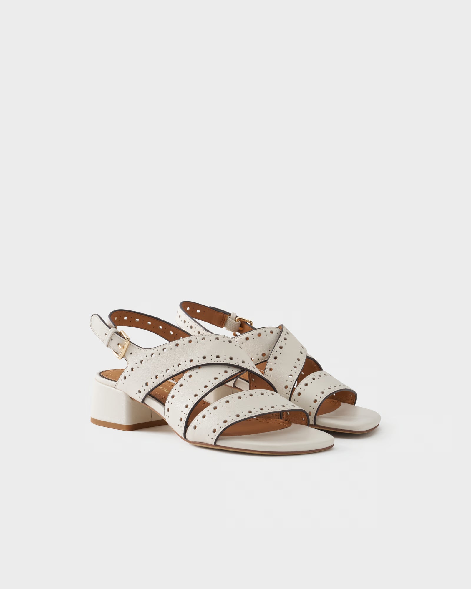Sandalo slingback in pelle con fasce incrociate