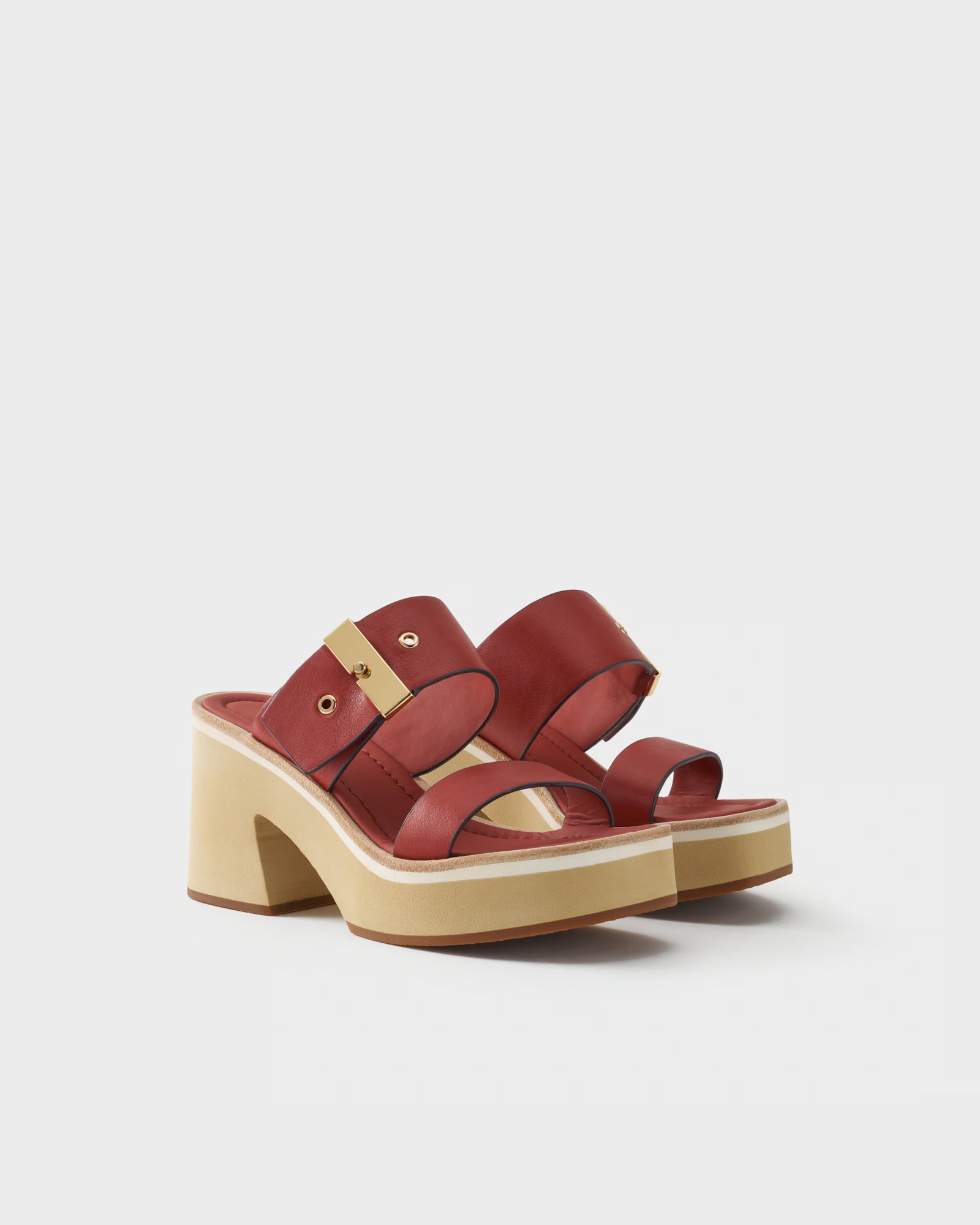 Sabot in pelle con maxi fibbia