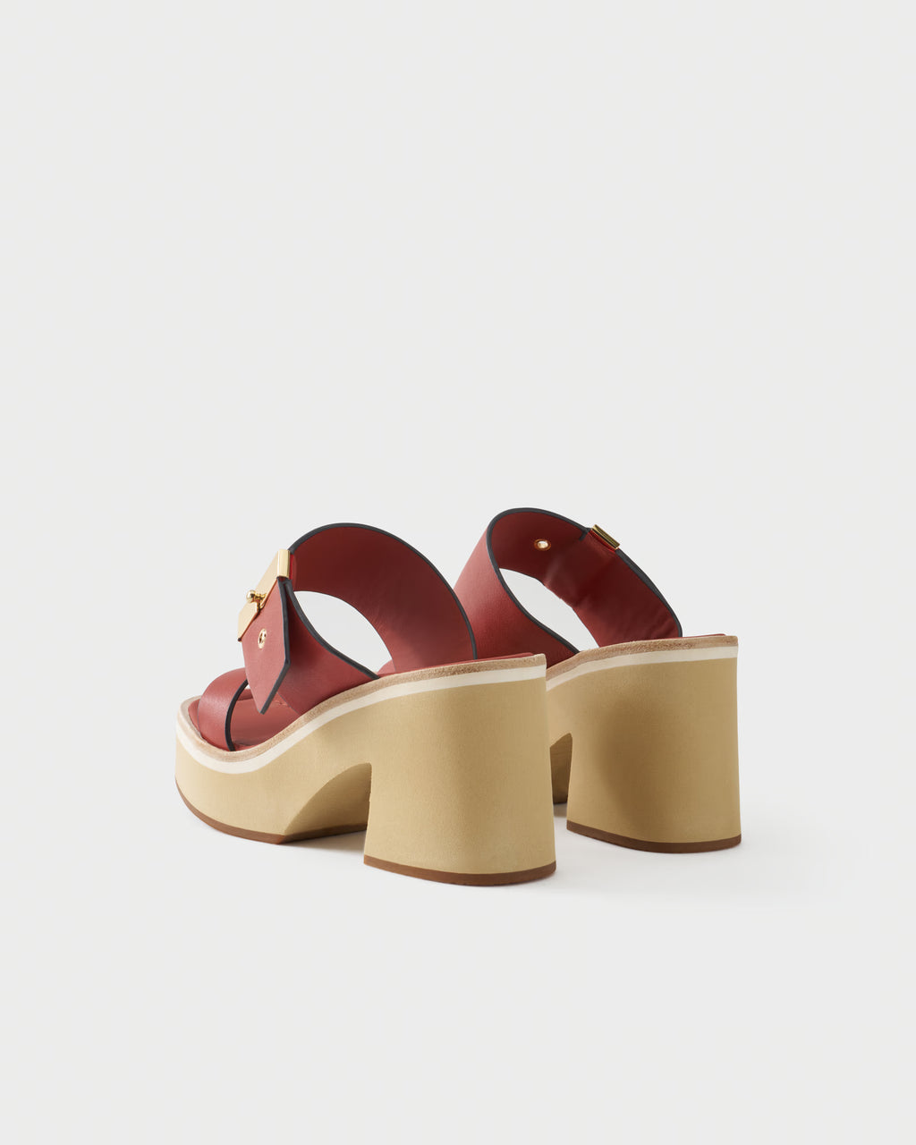 Mule in leather with maxi buckle
