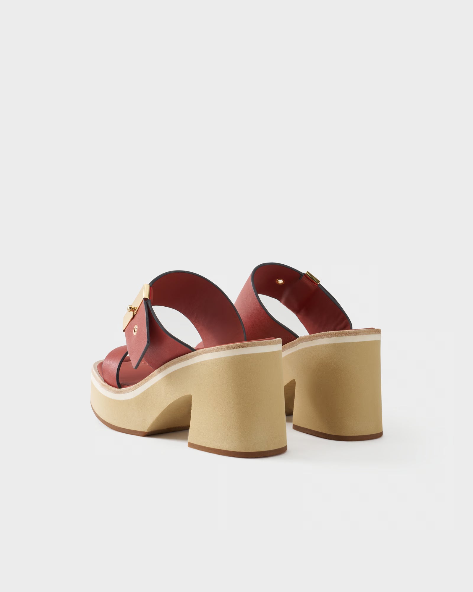 Mule in leather with maxi buckle