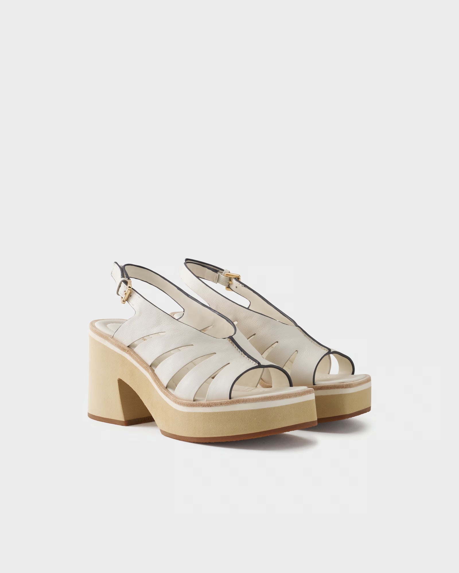 Sandal in leather with cut-out straps