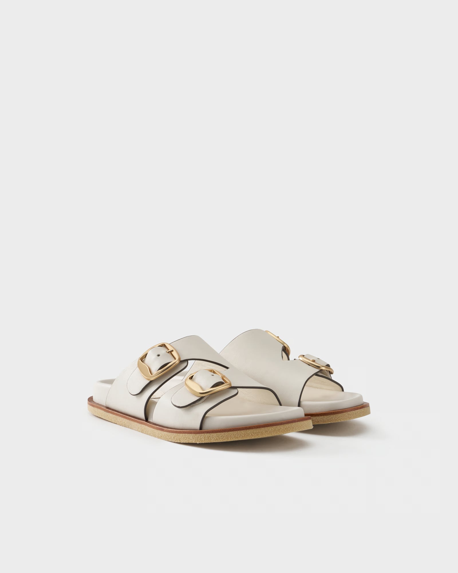 Flat slides in leather