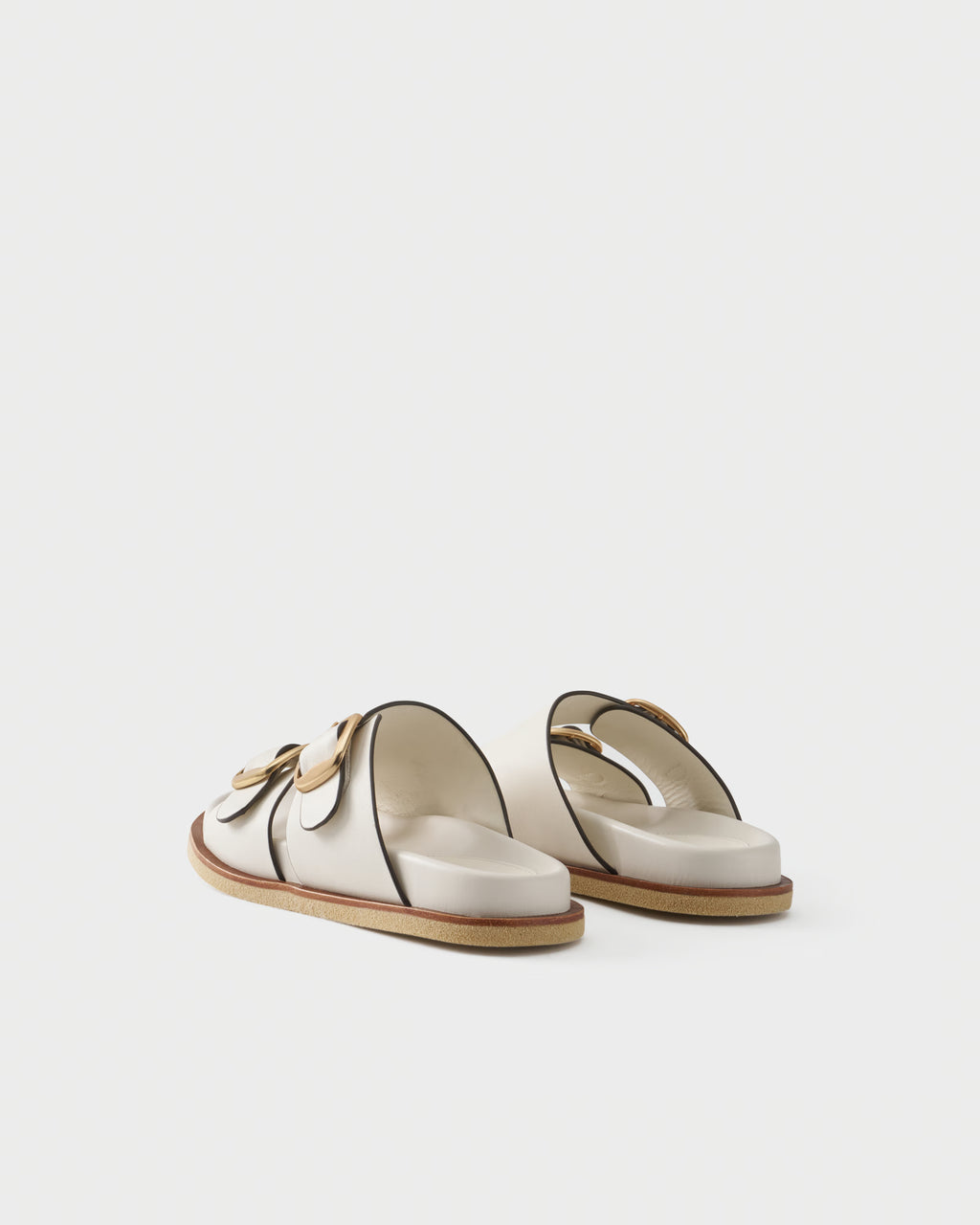 Flat slides in leather