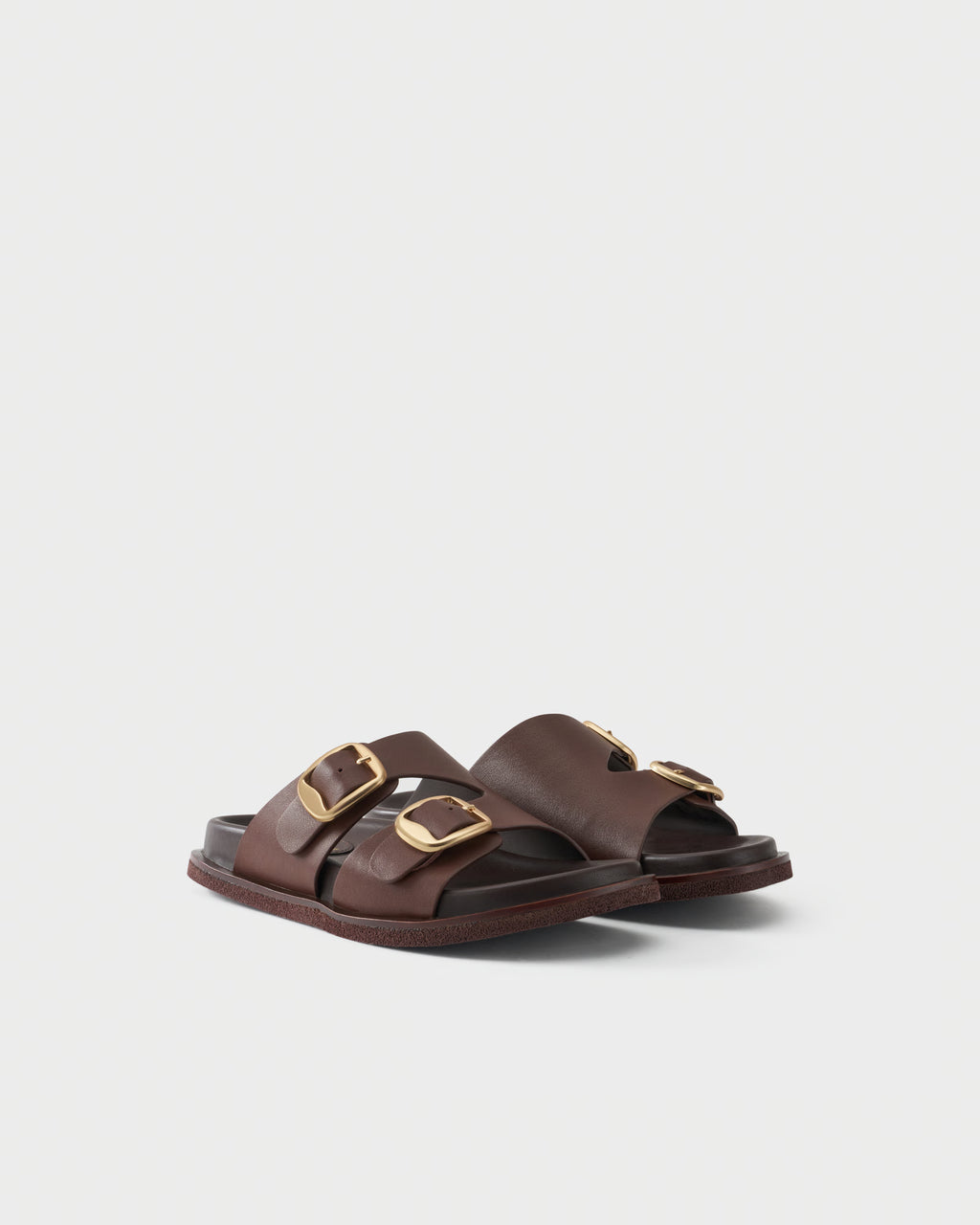 Flat slides in leather