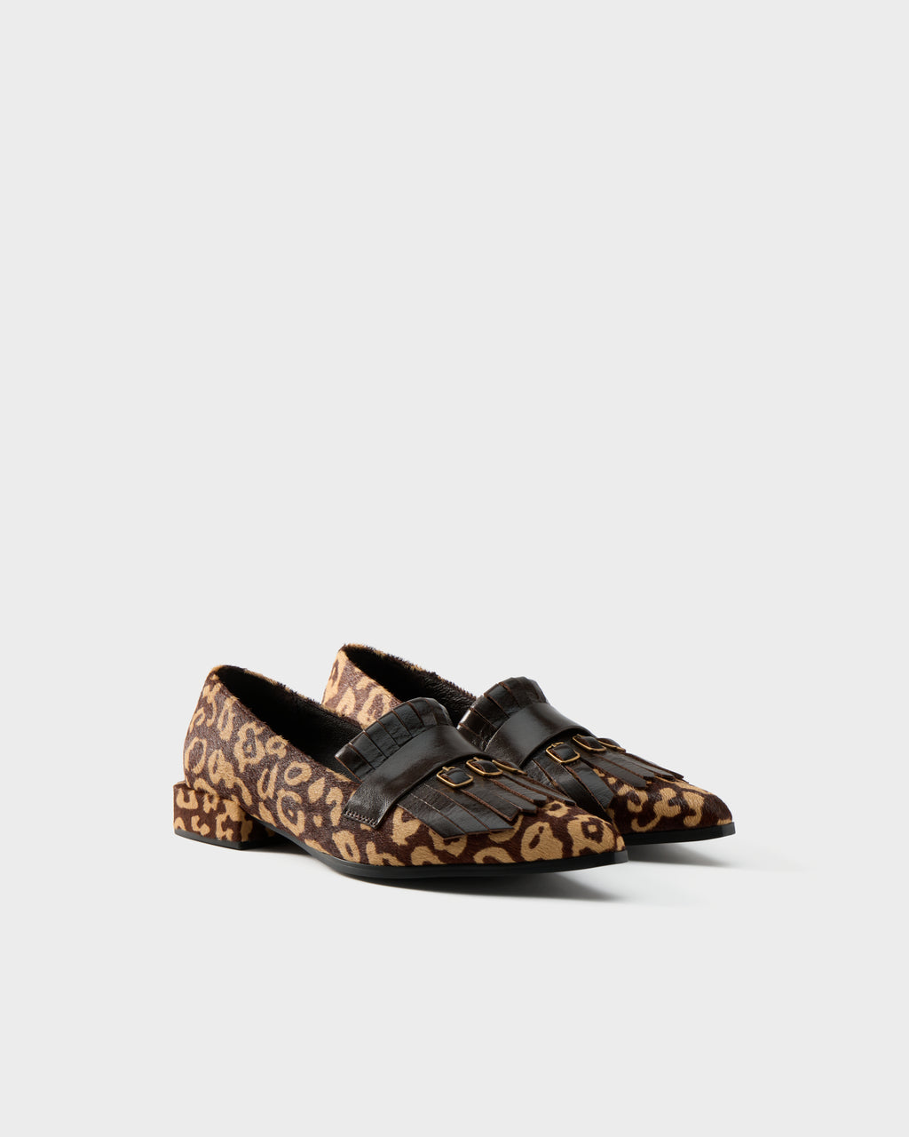 Mocassino con frangia in cavallino leopardo