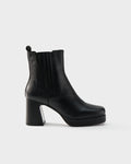 Stivaletto in nappa con elastico e plateau