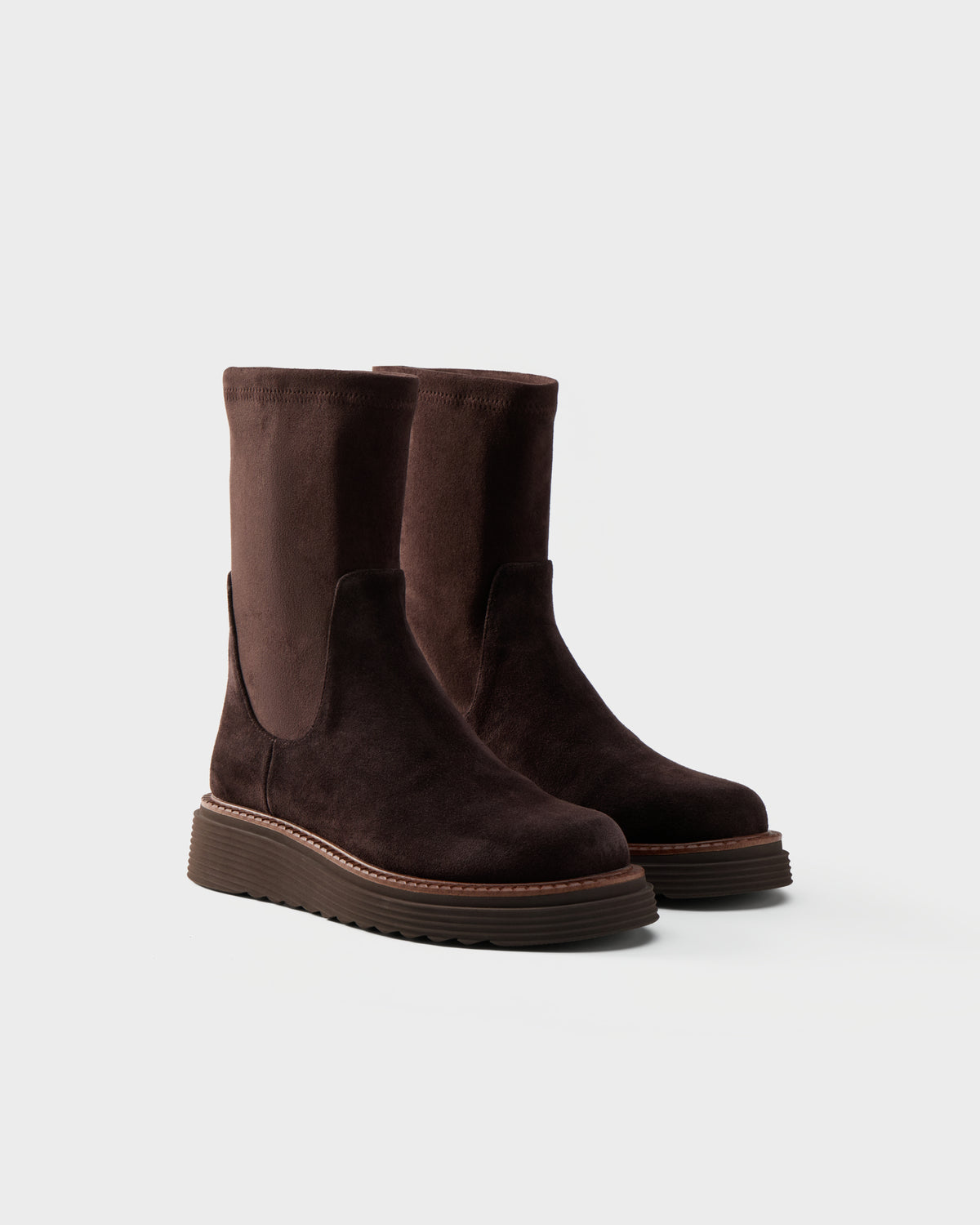 Stivaletto in camoscio con gambale stretch