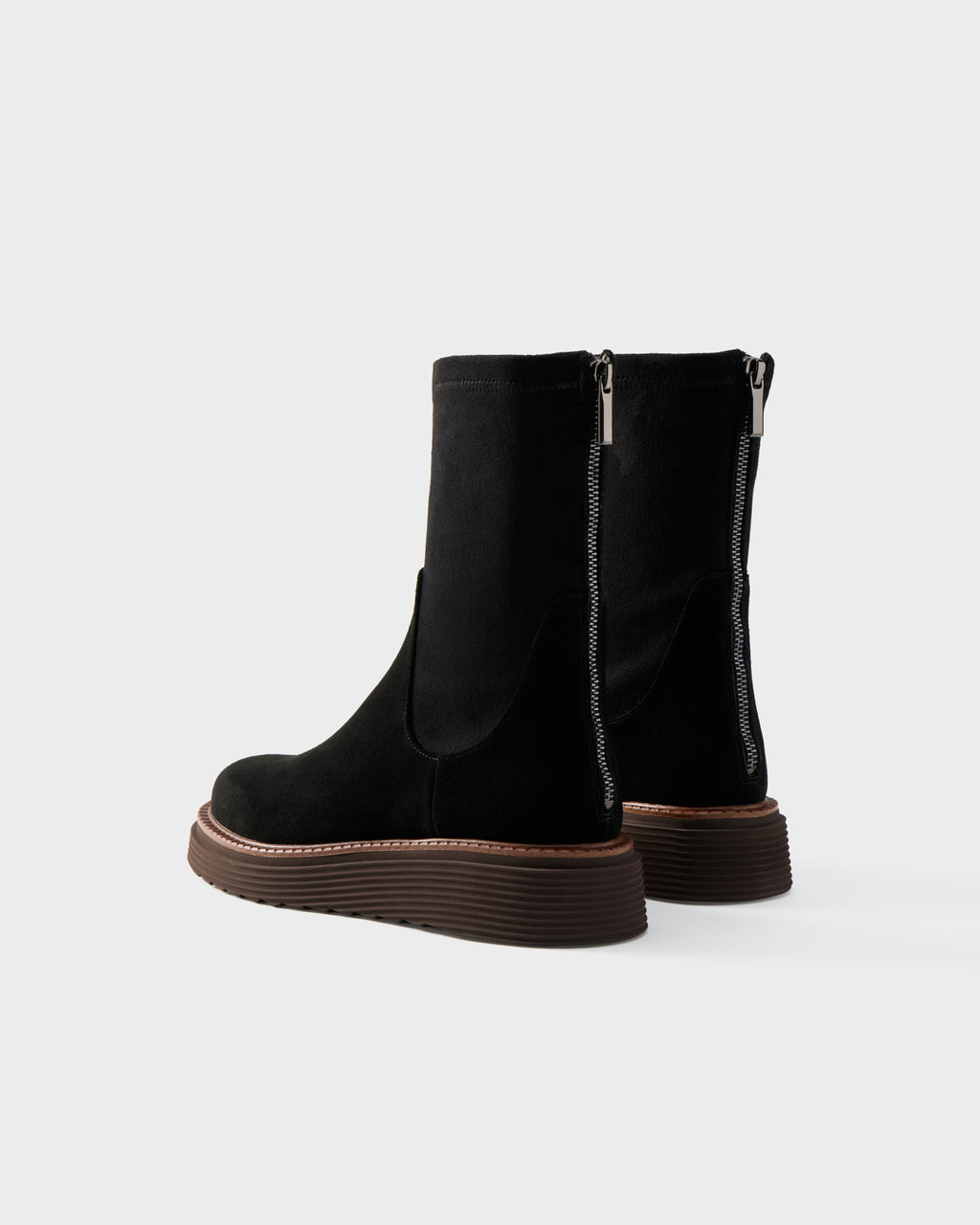 Stivaletto in camoscio con gambale stretch